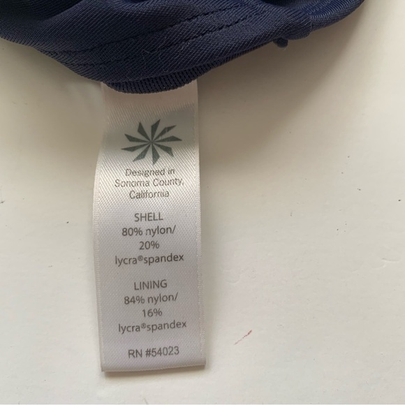 Athleta Navy Underwire Bikini Top - 36 B/C - Picture 11 of 11